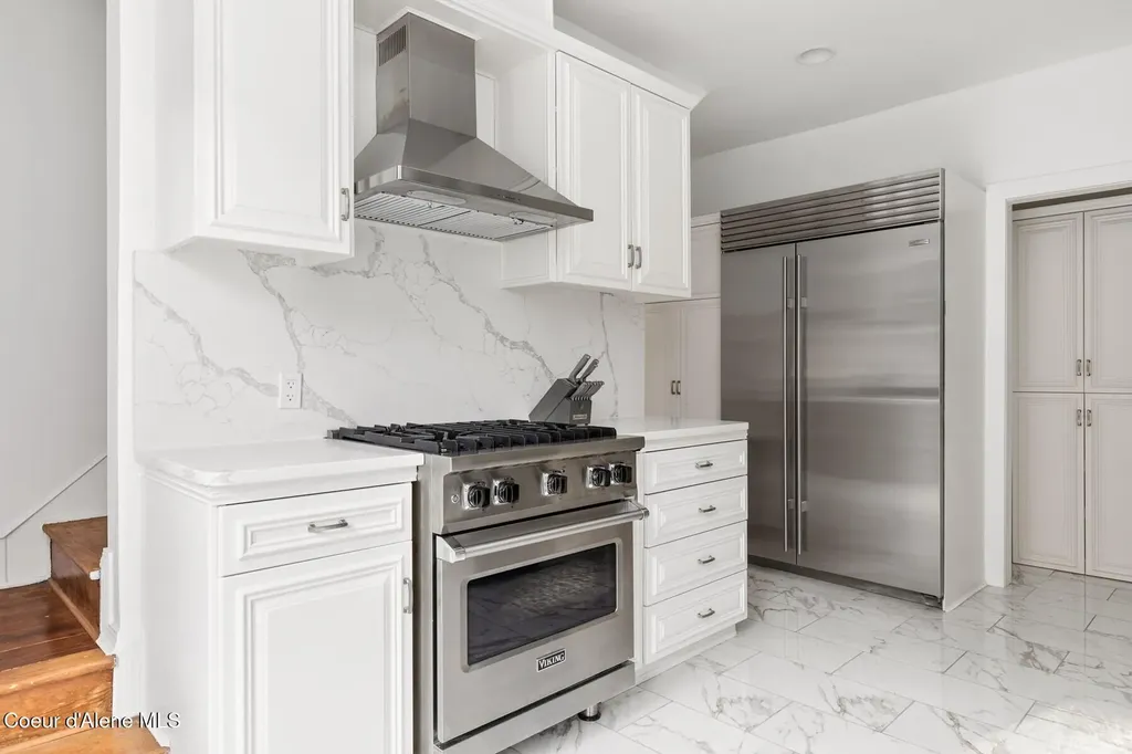 6955 Apple Alley Bonners Ferry ID 83805