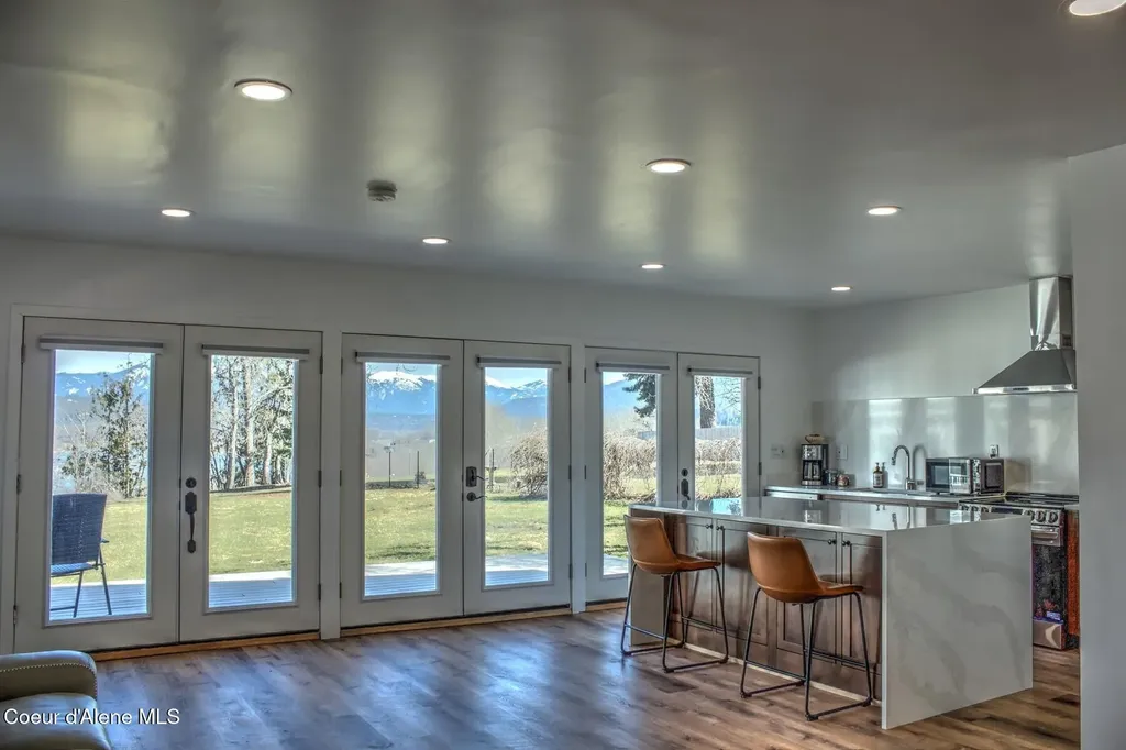 6955 Apple Alley Bonners Ferry ID 83805