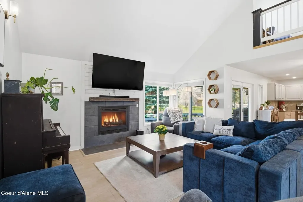 611 Ponder Point Drive Sandpoint ID 83864