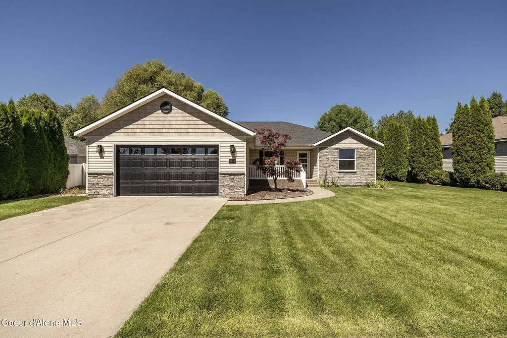 2715 W Broadmoore Drive Hayden ID 83835