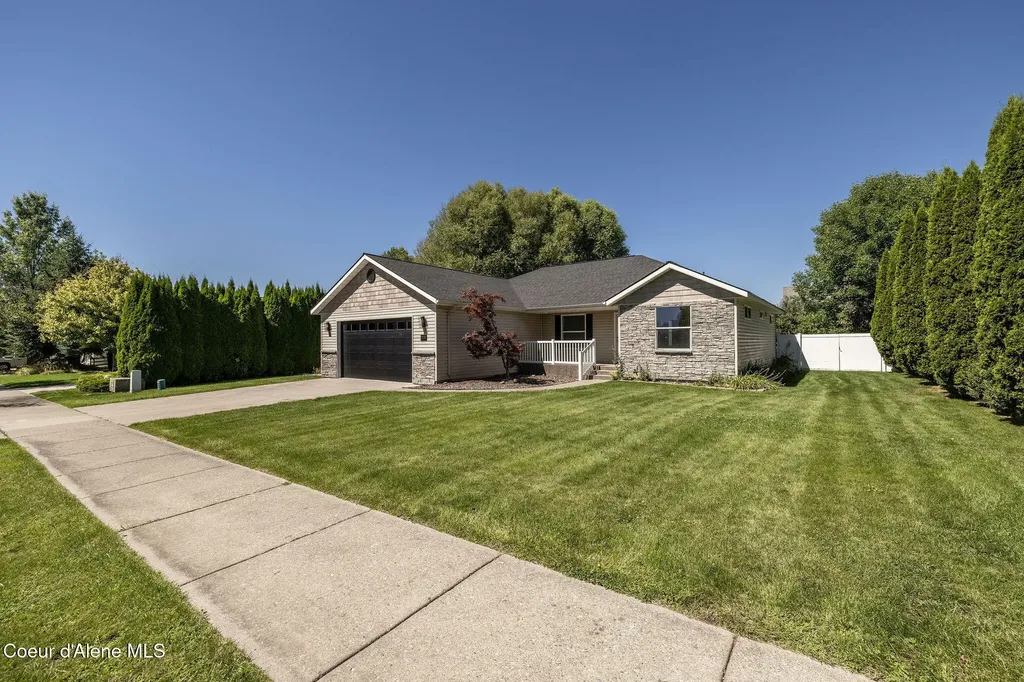 2715 W Broadmoore Drive Hayden ID 83835