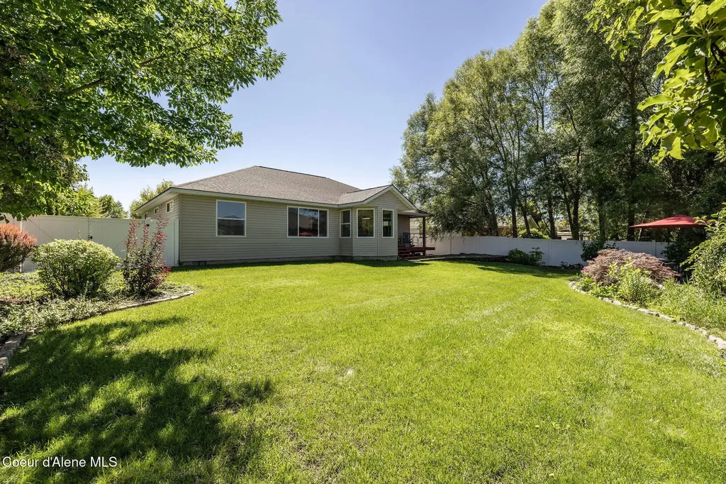 2715 W Broadmoore Drive Hayden ID 83835