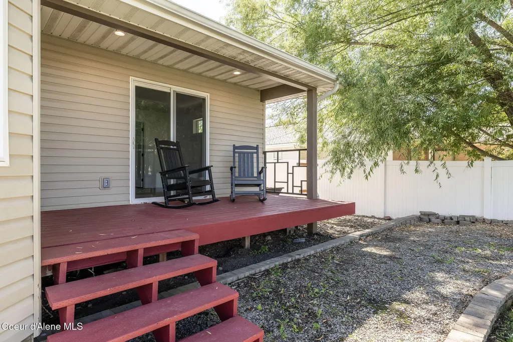 2715 W Broadmoore Drive Hayden ID 83835
