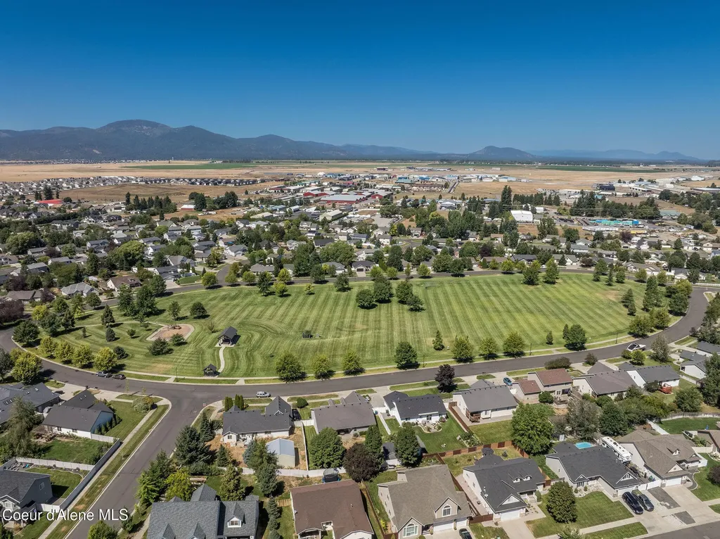 2715 W Broadmoore Drive Hayden ID 83835