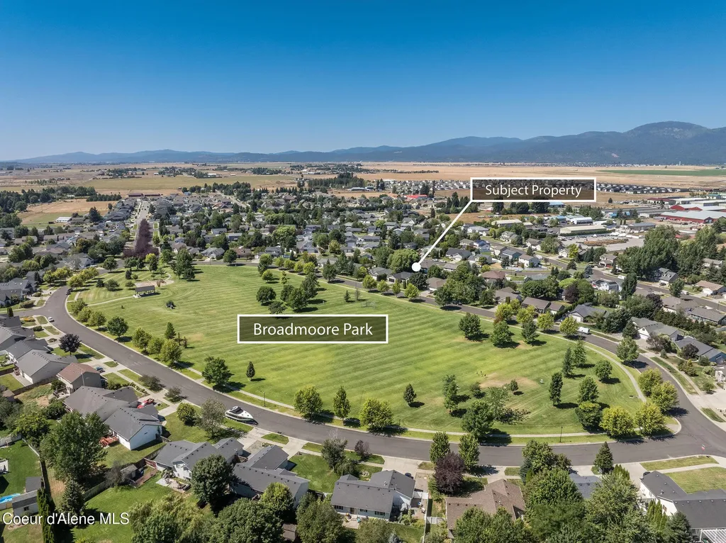 2715 W Broadmoore Drive Hayden ID 83835