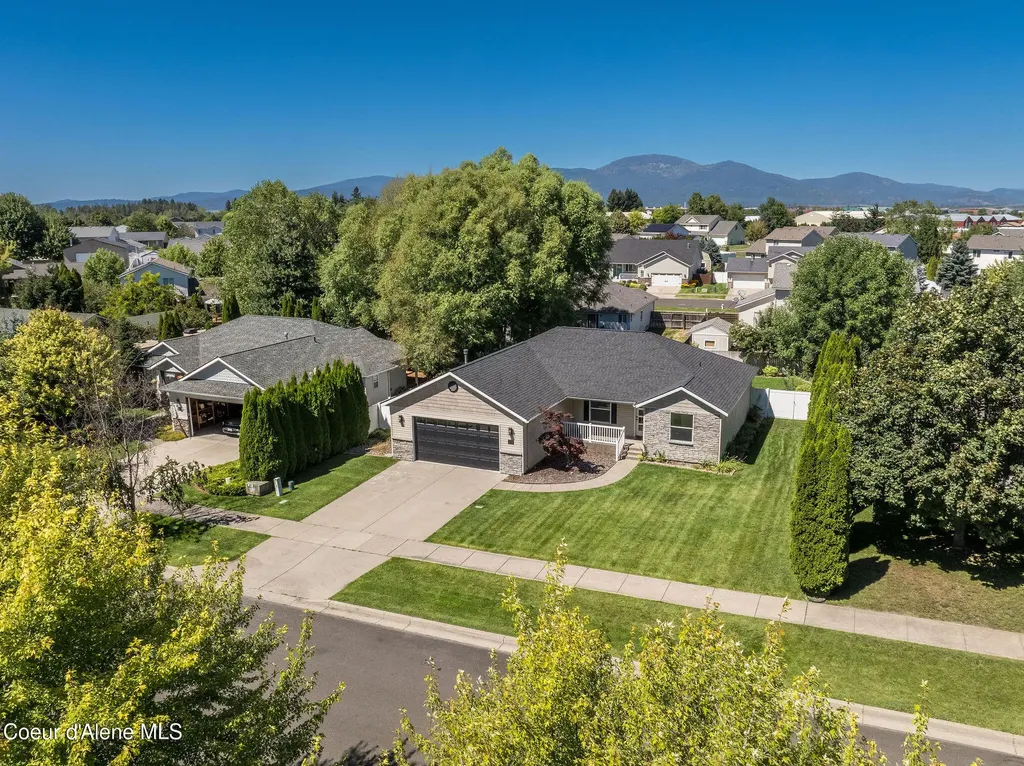 2715 W Broadmoore Drive Hayden ID 83835