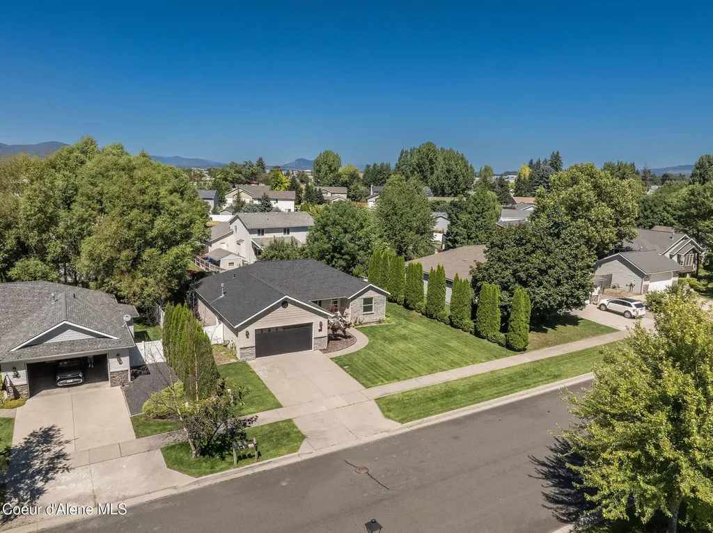 2715 W Broadmoore Drive Hayden ID 83835