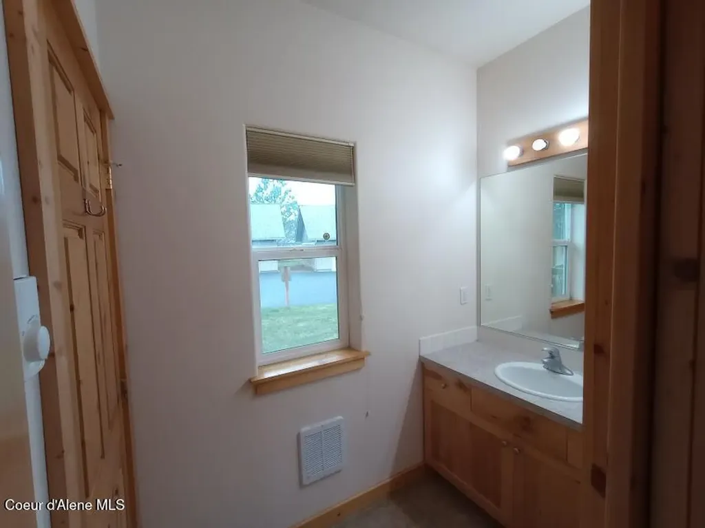 29 C Chardonnay Drive Blanchard ID 83804