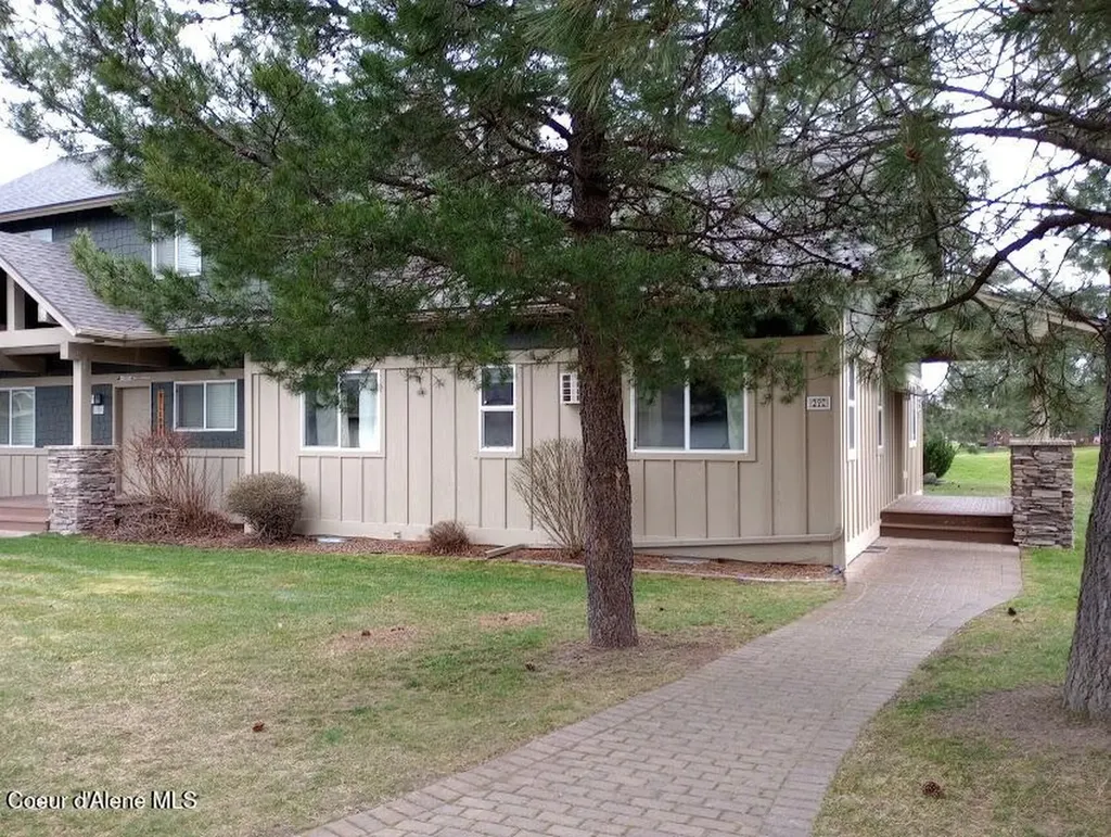 29 C Chardonnay Drive Blanchard ID 83804