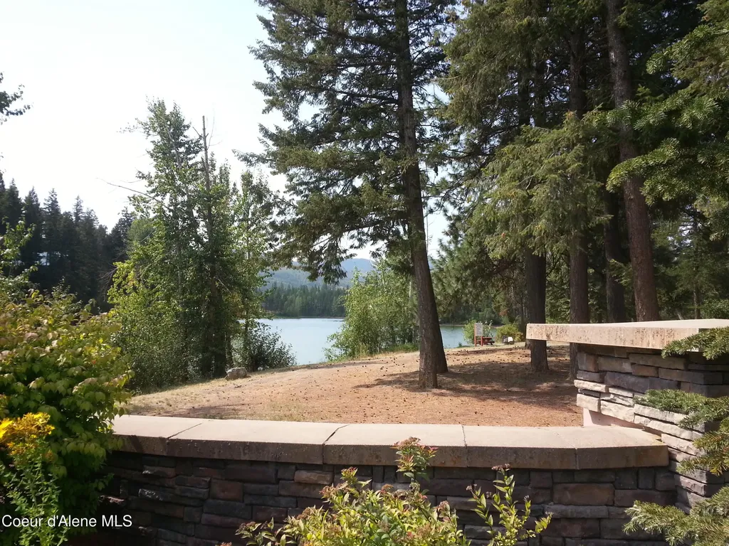 29 C Chardonnay Drive Blanchard ID 83804