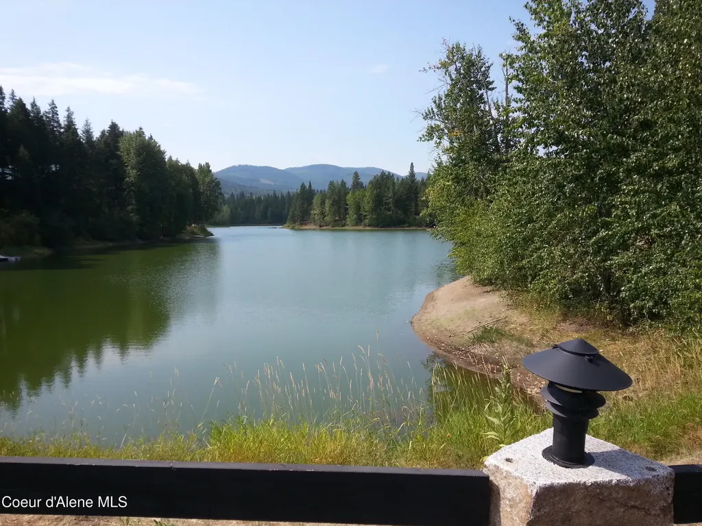 29 C Chardonnay Drive Blanchard ID 83804