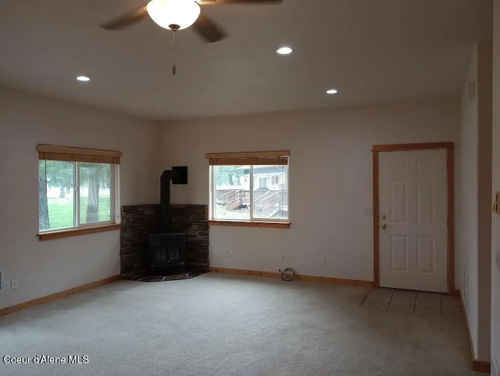 29 C Chardonnay Drive Blanchard ID 83804