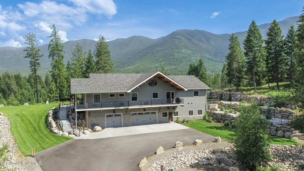 893 Pinnacle Bonners Ferry ID 83805