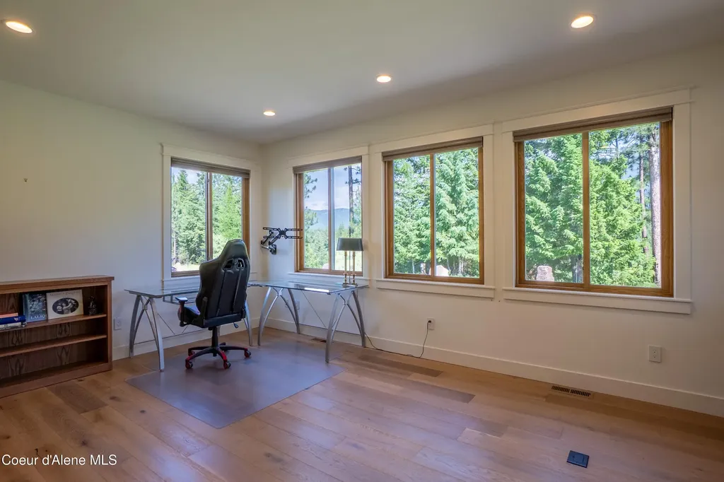 893 Pinnacle Bonners Ferry ID 83805