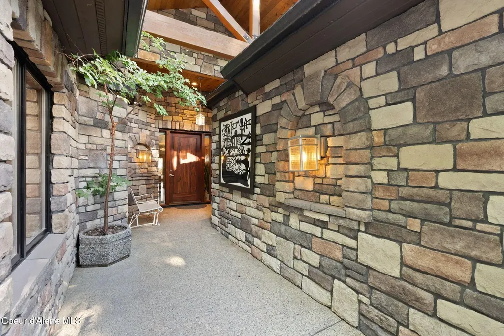 5357 E Hayden Lake Road Hayden ID 83835