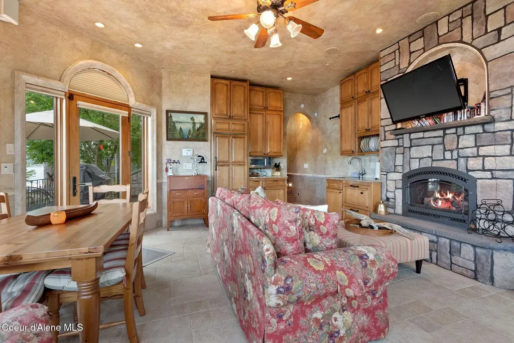 5357 E Hayden Lake Road Hayden ID 83835
