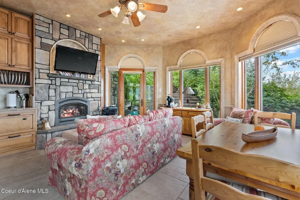 5357 E Hayden Lake Road Hayden ID 83835