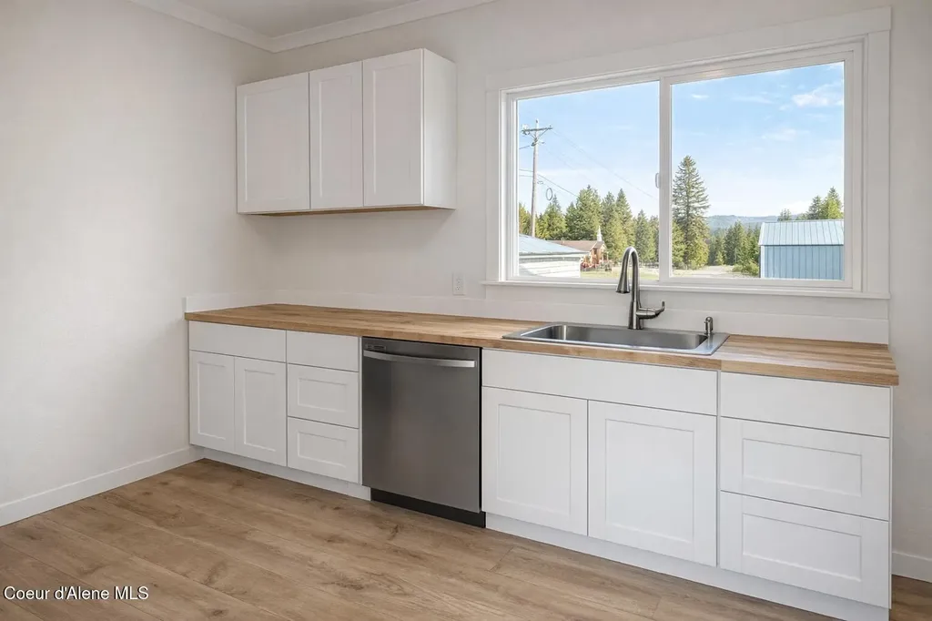146 5th Street Plummer ID 83851