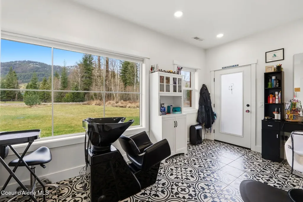 61 Lightfoot Drive Sandpoint ID 83864