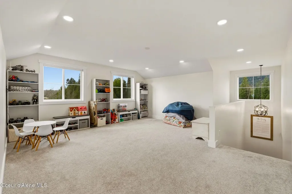 61 Lightfoot Drive Sandpoint ID 83864