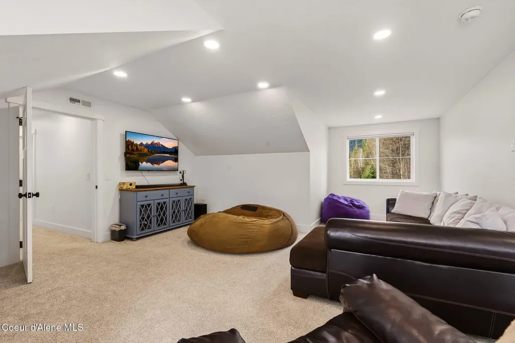 61 Lightfoot Drive Sandpoint ID 83864