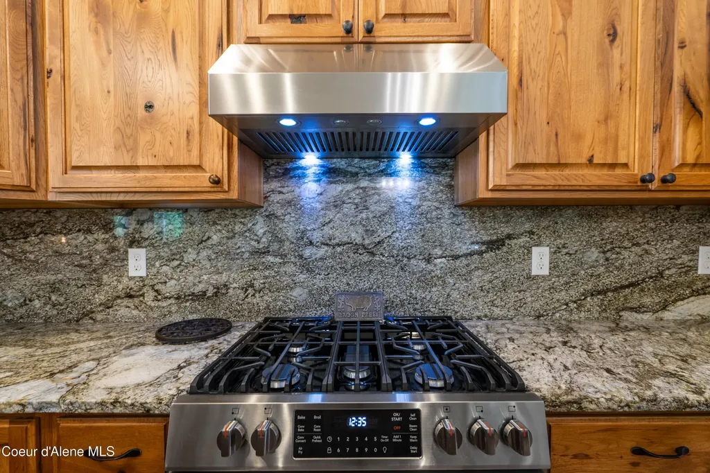 1657 W Highway 54 Spirit Lake ID 83869
