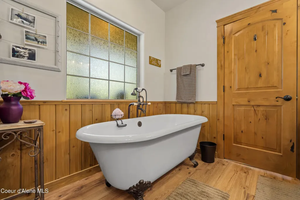 1657 W Highway 54 Spirit Lake ID 83869