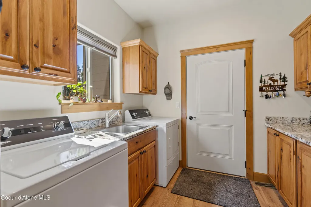 1657 W Highway 54 Spirit Lake ID 83869