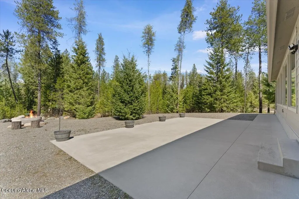 1657 W Highway 54 Spirit Lake ID 83869