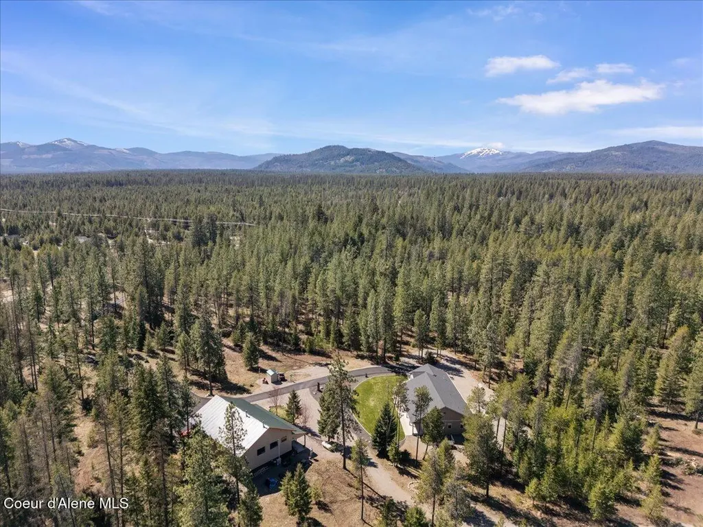 1657 W Highway 54 Spirit Lake ID 83869