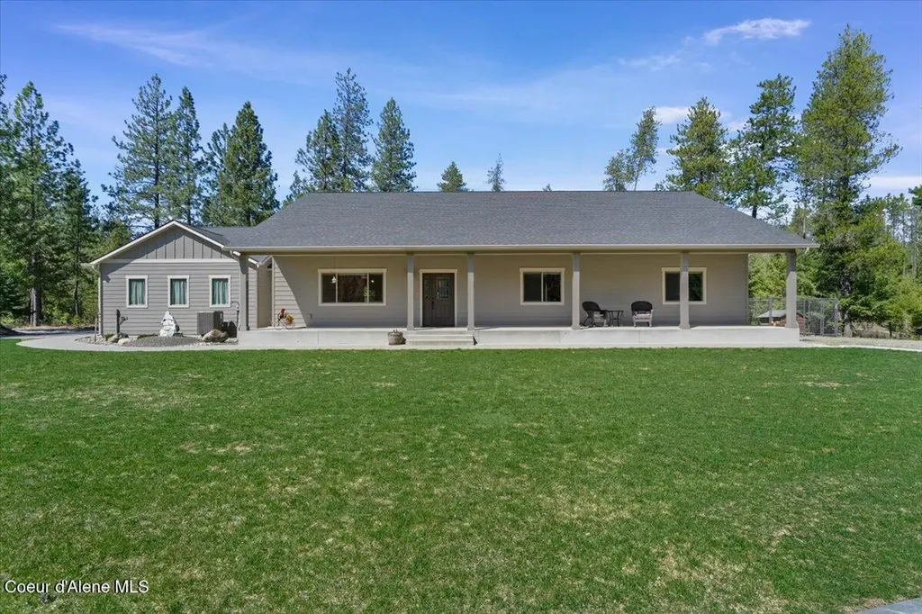 1657 W Highway 54 Spirit Lake ID 83869