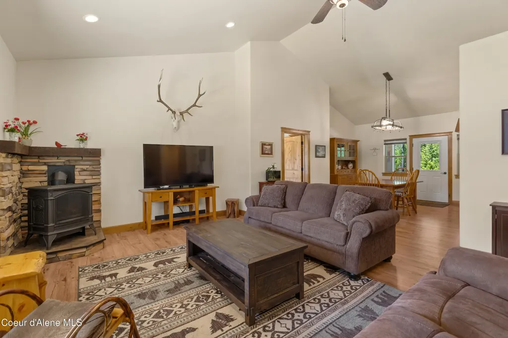 1657 W Highway 54 Spirit Lake ID 83869