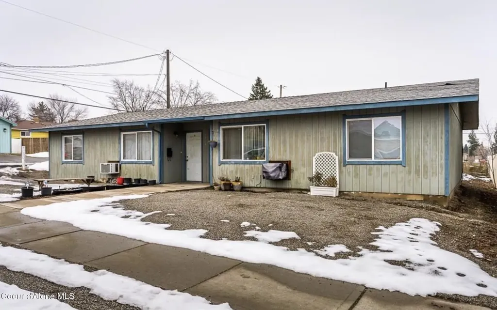 3024 N Hogan Street Spokane WA 99207
