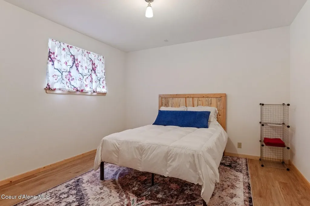 1198 Mountain View Drive Sandpoint ID 83864