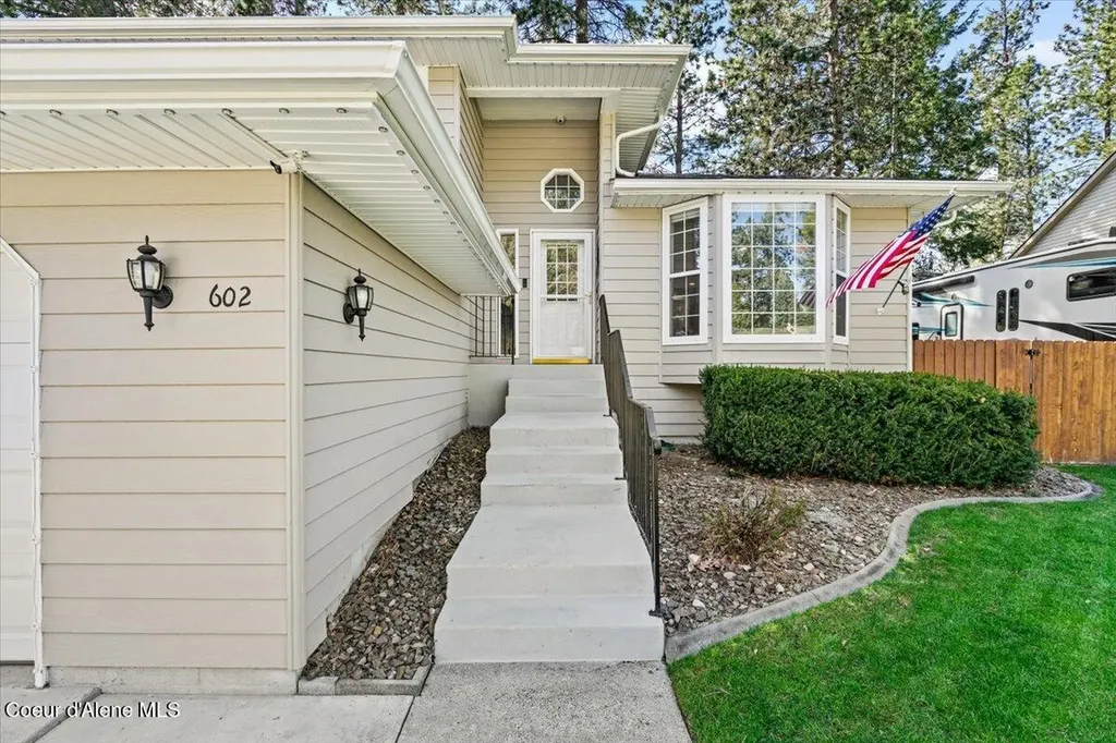 602 S Shoreline Court Post Falls ID 83854
