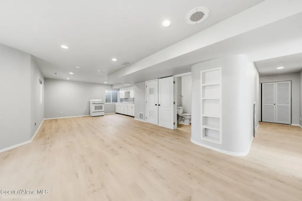 900 S Riverside Harbor Drive Post Falls ID 83854