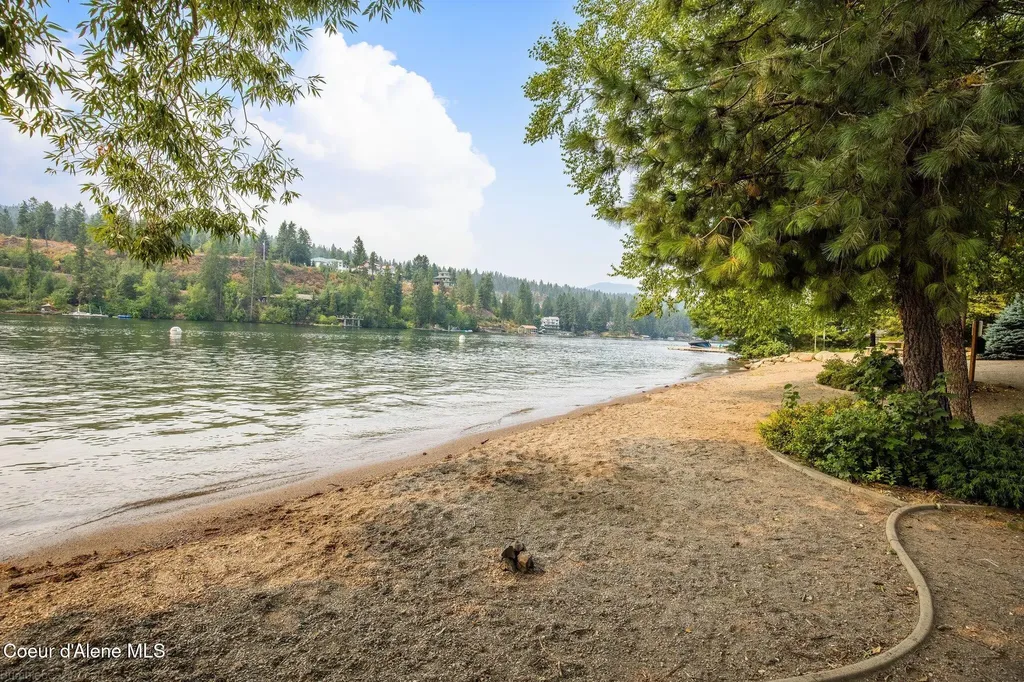 900 S Riverside Harbor Drive Post Falls ID 83854
