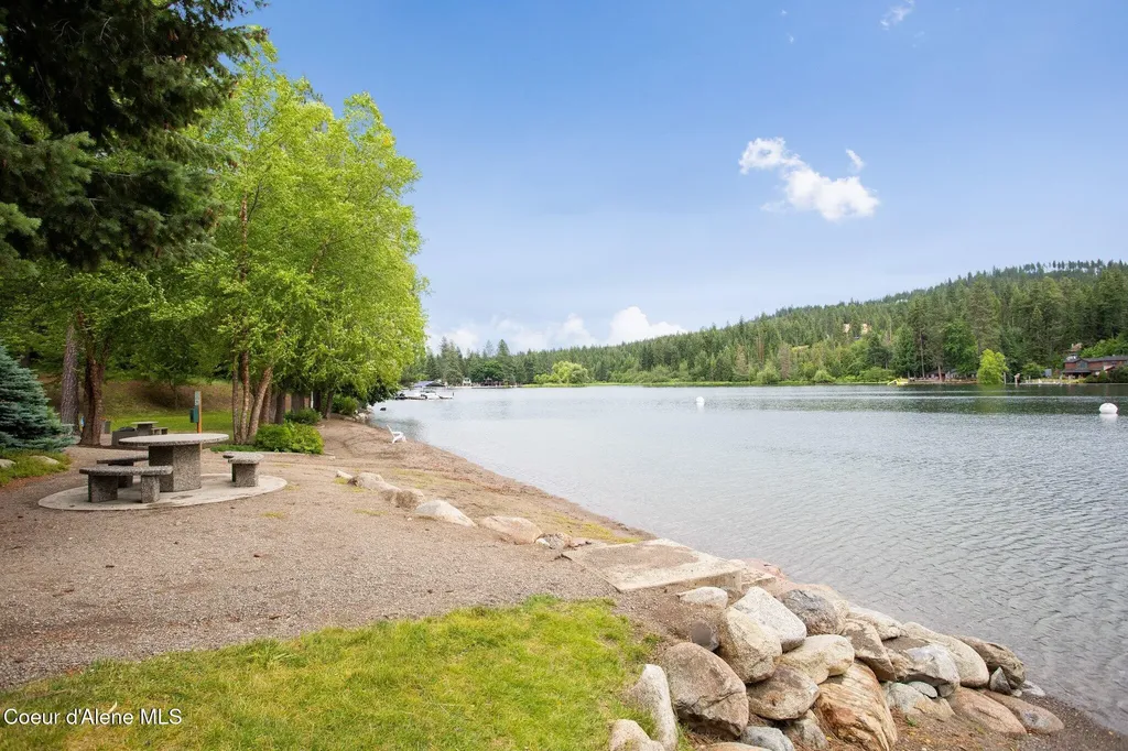 900 S Riverside Harbor Drive Post Falls ID 83854