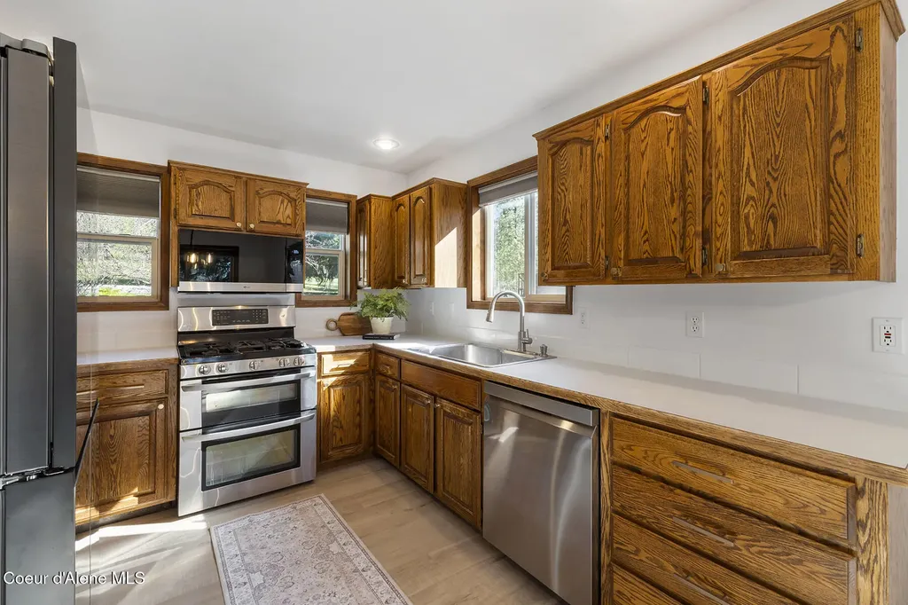 15826 W Hollister Hills Drive Hauser ID 83854
