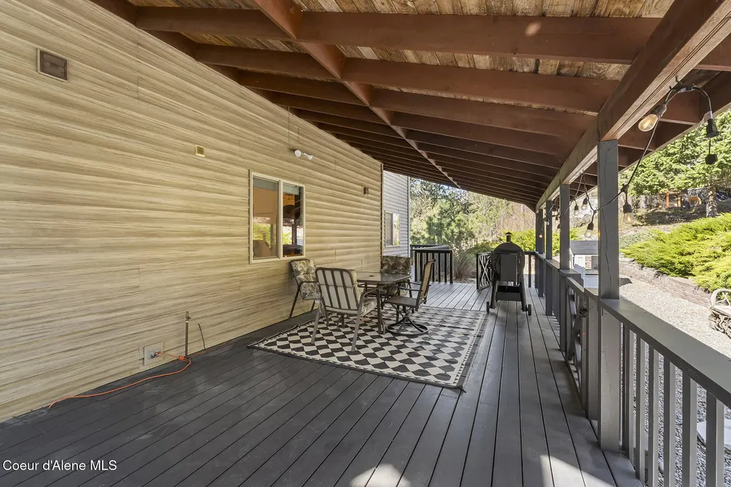 15826 W Hollister Hills Drive Hauser ID 83854