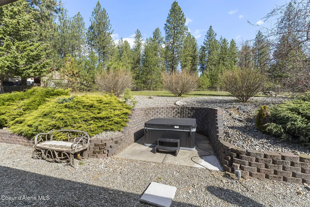 15826 W Hollister Hills Drive Hauser ID 83854