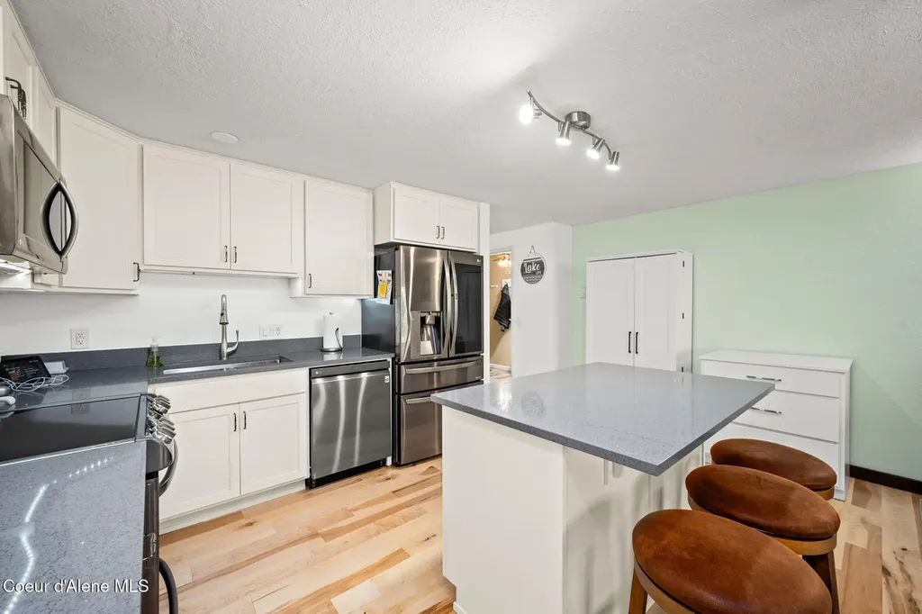 5421 W Fairway Lane Rathdrum ID 83858