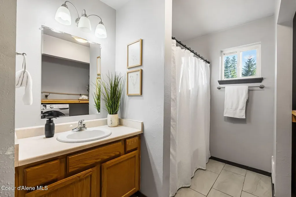 526 Mountain View Road Clark Fork ID 83811