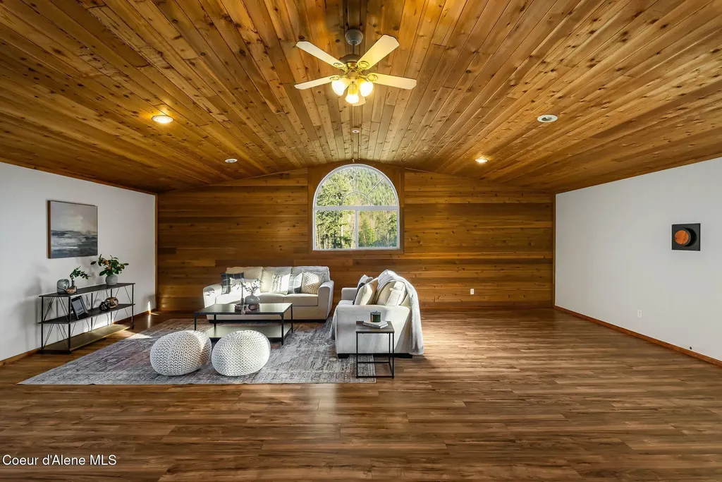 526 Mountain View Road Clark Fork ID 83811