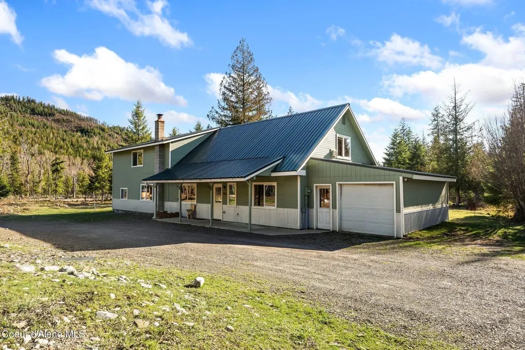 526 Mountain View Road Clark Fork ID 83811