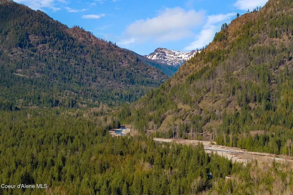 526 Mountain View Road Clark Fork ID 83811