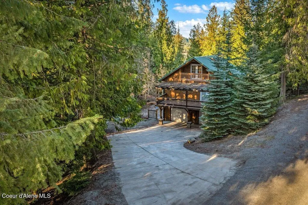 1147 Wooded Acres Drive Sagle ID 83860