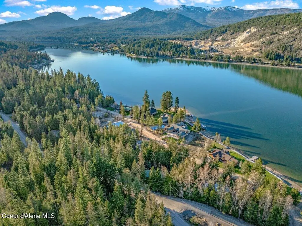 1147 Wooded Acres Drive Sagle ID 83860