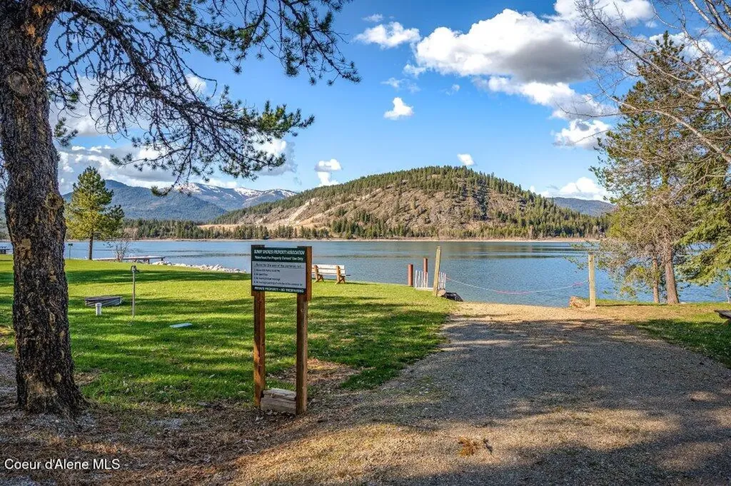 1147 Wooded Acres Drive Sagle ID 83860