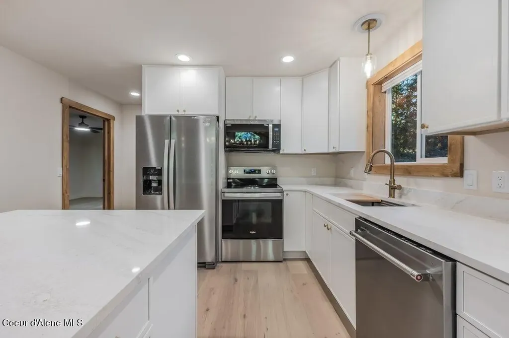 1147 Wooded Acres Drive Sagle ID 83860